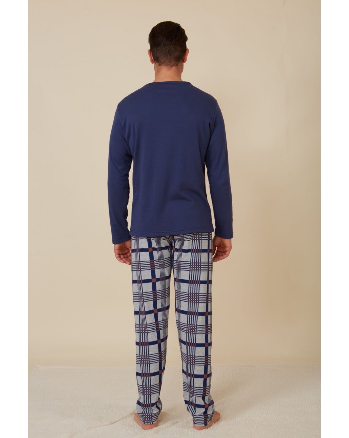 Pijama de homem de quadros com estampado 