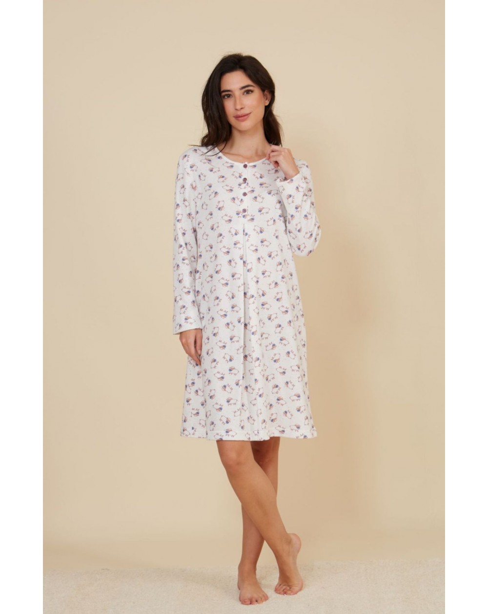 Women's nightgown with sheep and buttons 